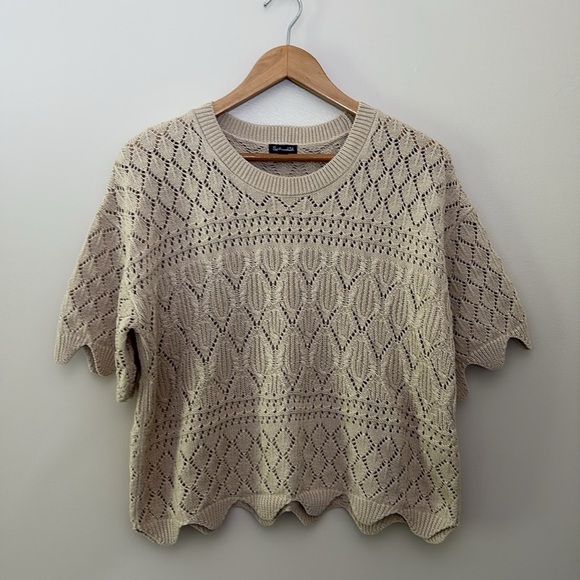 Splendid Short Sleeve Natural Beige Crochet Knit Scalloped Sweater Size Medium - Picture 2 of 11